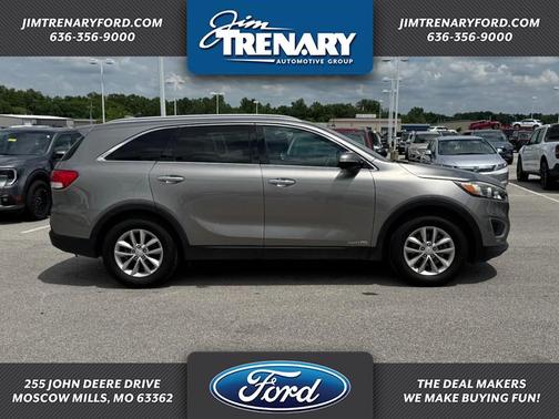 Titanium Silver Gray 2016 Kia Sorento LX