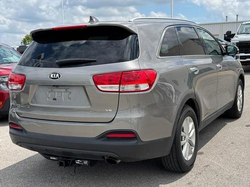 Titanium Silver Gray 2016 Kia Sorento LX
