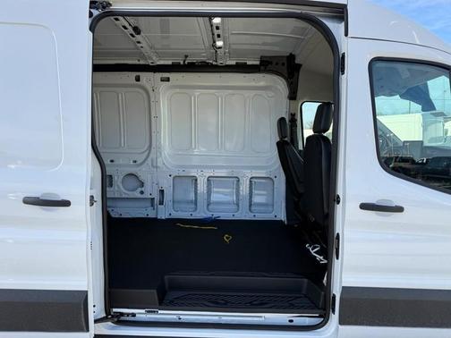 2026 Ford Transit-250 148 WB Medium Roof Cargo
