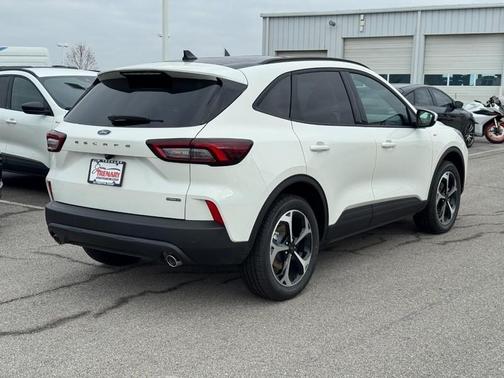 2026 Ford Escape ST-Line Select AWD