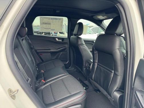 2026 Ford Escape ST-Line Select AWD