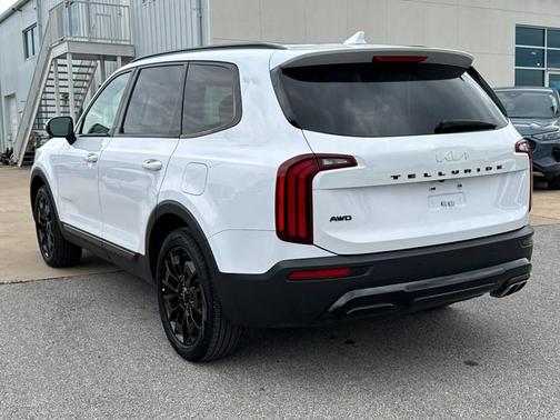 Glacial White Pearl 2022 Kia Telluride EX