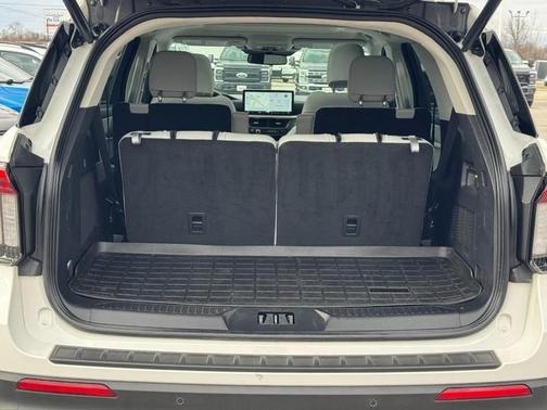 2025 Ford Explorer Platinum 4WD