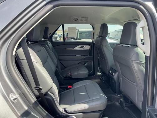 Carbonized Gray Metallic 2026 Ford Explorer Active