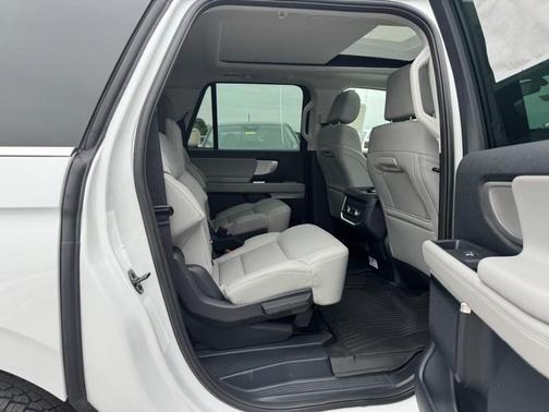 Oxford White 2026 Ford Expedition Max Active