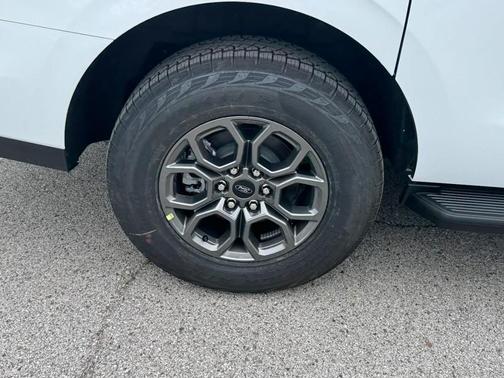 Oxford White 2026 Ford Expedition Max Active