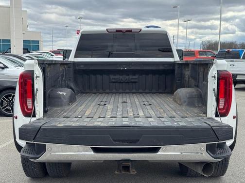 2022 GMC Sierra 3500 SLT