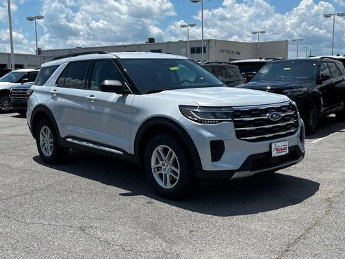 2025 Ford Explorer Active 4WD