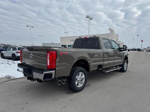2026 Ford F-350 XLT