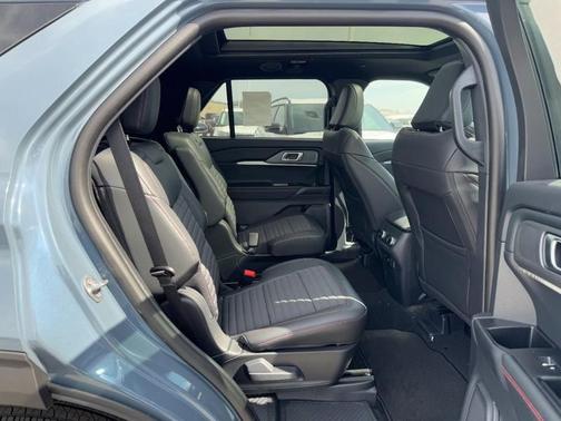 Vapor Blue Metallic 2026 Ford Explorer ST-Line