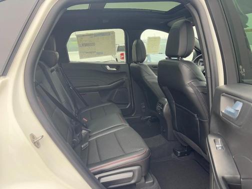 2026 Ford Escape ST-Line FWD