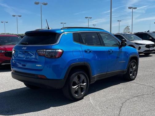2022 Jeep Compass Latitude Lux