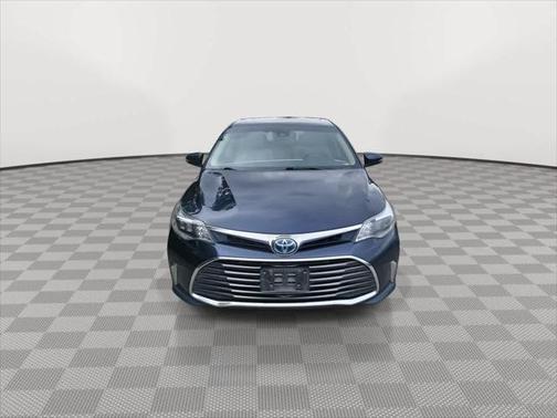 2018 Toyota Avalon Hybrid Limited