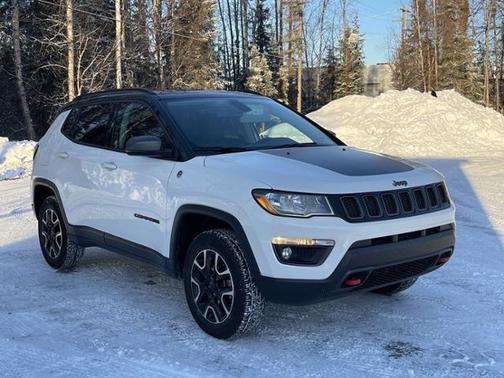 Photo 2 of 27 of 2020 Jeep Compass Trailhawk