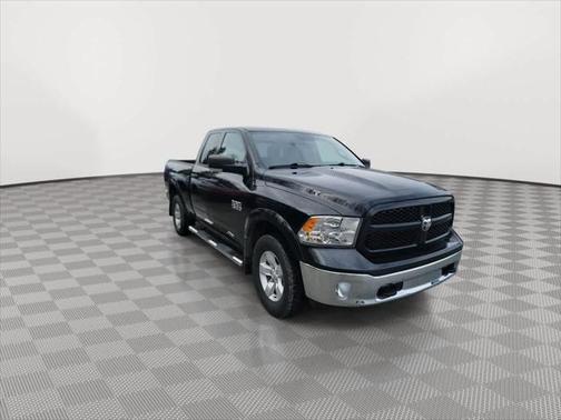 2017 RAM 1500 SLT