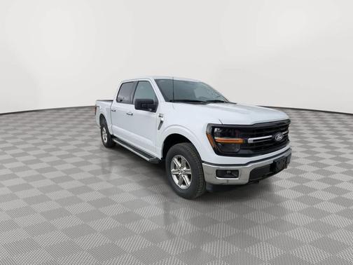 Oxford White 2025 Ford F-150 XLT