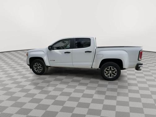 Summit White 2022 GMC Canyon AT4