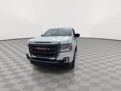 Summit White 2022 GMC Canyon AT4