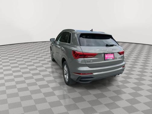 Navarra Blue Metallic 2024 Audi Q3 Premium 45 TFSI S line quattro Tiptronic