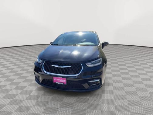 Diamond Black Crystal Pearlcoat 2024 Chrysler Pacifica Hybrid Select