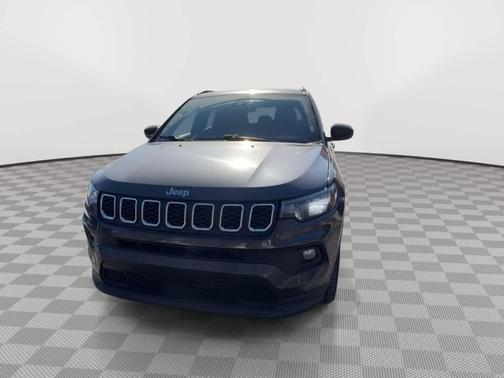 Baltic Gray Metallic Clearcoat 2024 Jeep Compass Latitude