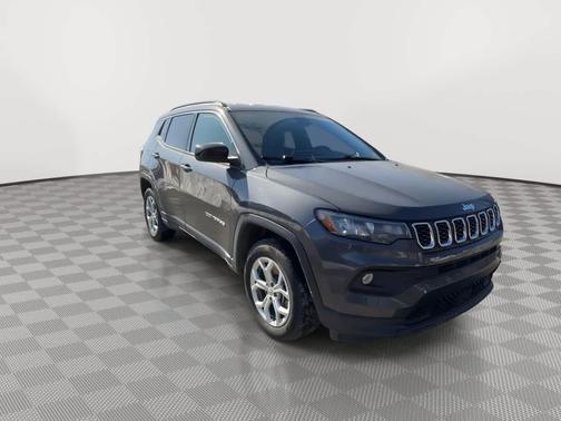 Baltic Gray Metallic Clearcoat 2024 Jeep Compass Latitude