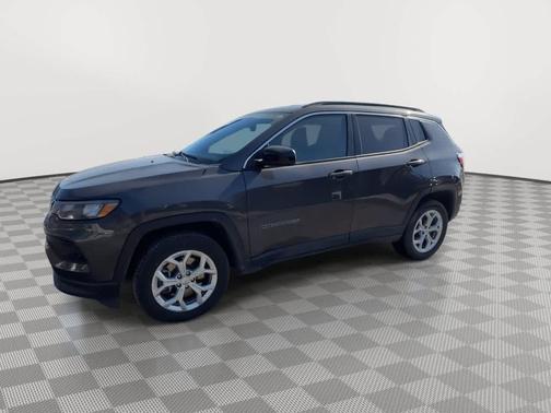 Baltic Gray Metallic Clearcoat 2024 Jeep Compass Latitude