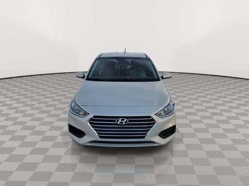 2020 Hyundai Accent SE