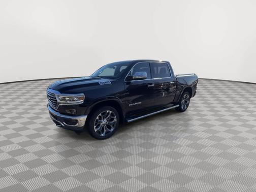 Diamond Black Crystal Pearlcoat 2022 RAM 1500 Longhorn