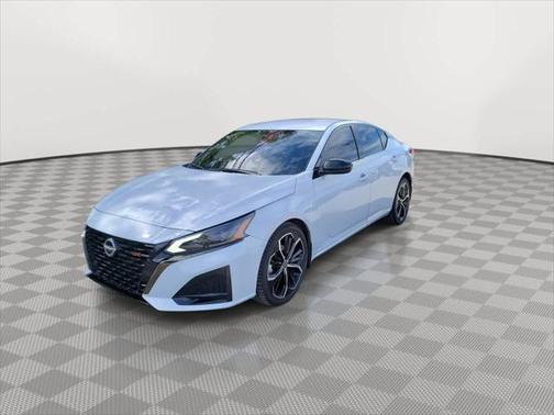 2023 Nissan Altima SR Intelligent AWD