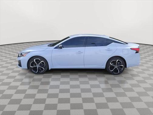 2023 Nissan Altima SR Intelligent AWD