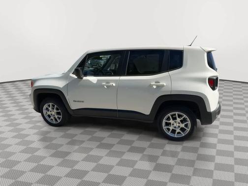 Alpine White Clearcoat 2023 Jeep Renegade Latitude
