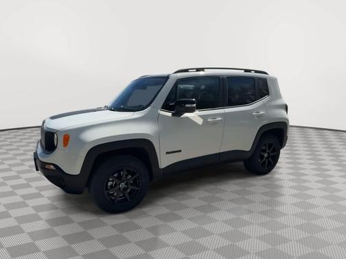 Alpine White Clearcoat 2023 Jeep Renegade Upland