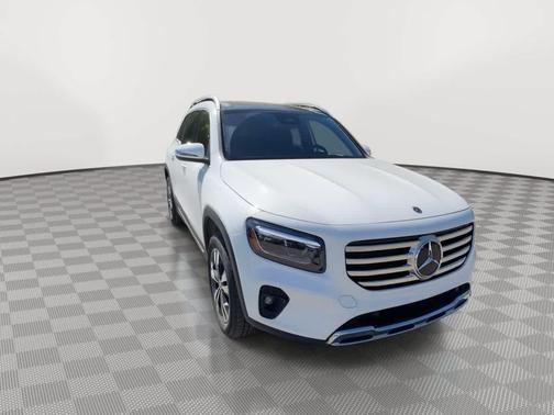 Polar White 2026 Mercedes-Benz GLB 250 4MATIC