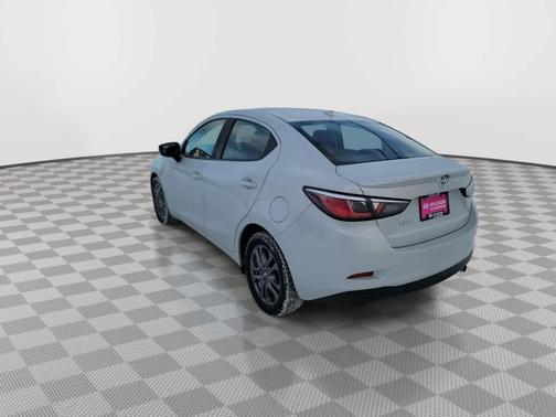 2019 Toyota Yaris Sedan LE