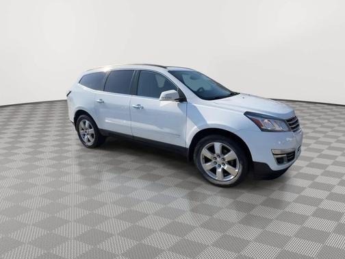 Summit White 2017 Chevrolet Traverse Premier