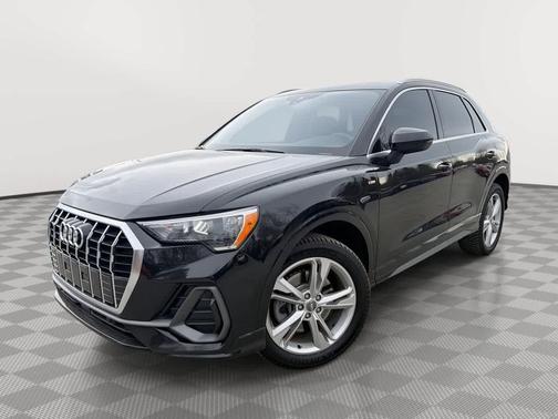 Mythos Black Metallic 2020 Audi Q3 45 S line Premium