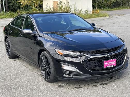 Mosaic Black Metallic 2021 Chevrolet Malibu FWD LT