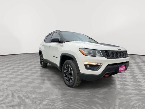 White Clearcoat 2018 Jeep Compass Trailhawk