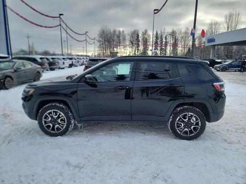 2024 Jeep Compass Trailhawk