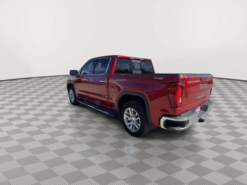 Red Quartz Tintcoat 2019 GMC Sierra 1500 SLT