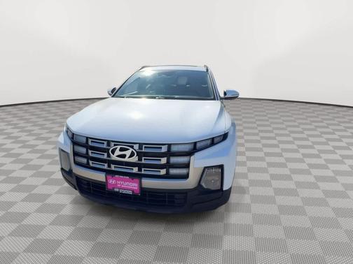 Atlas White 2025 Hyundai SANTA CRUZ SEL Activity