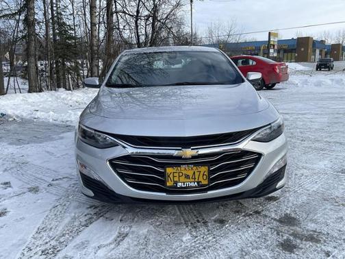 Photo 3 of 27 of 2020 Chevrolet Malibu LT