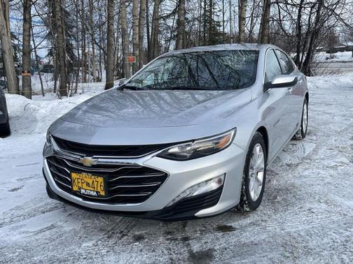 Photo 4 of 27 of 2020 Chevrolet Malibu LT