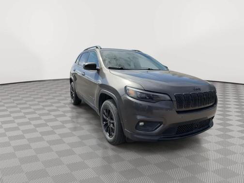 Granite Crystal Metallic Clearcoat 2023 Jeep Cherokee Altitude