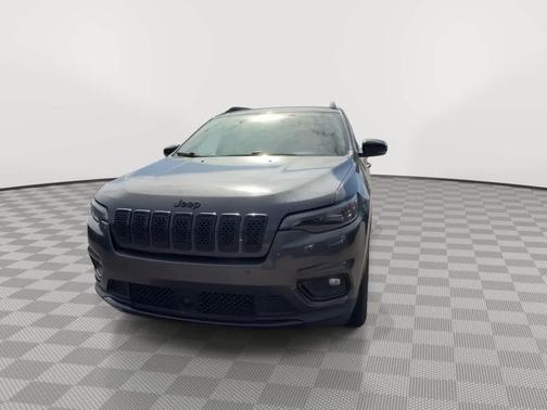 Granite Crystal Metallic Clearcoat 2023 Jeep Cherokee Altitude