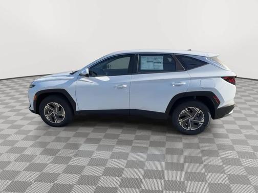 Creamy White Pearl 2026 Hyundai TUCSON Hybrid Blue SE