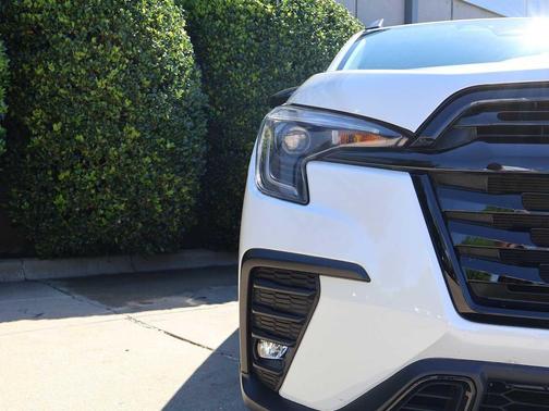 Crystal White Pearl 2025 Subaru Ascent Onyx Edition Touring 7-Passenger