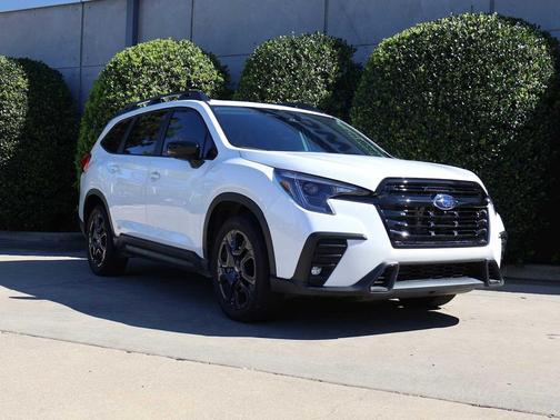 Crystal White Pearl 2025 Subaru Ascent Onyx Edition Touring 7-Passenger