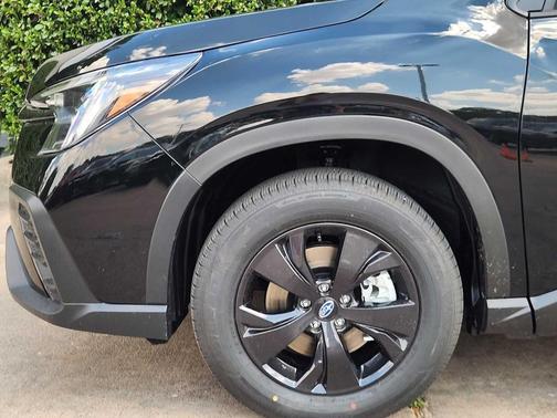 Crystal Black Silica 2027 Subaru Ascent Premium 7-Passenger